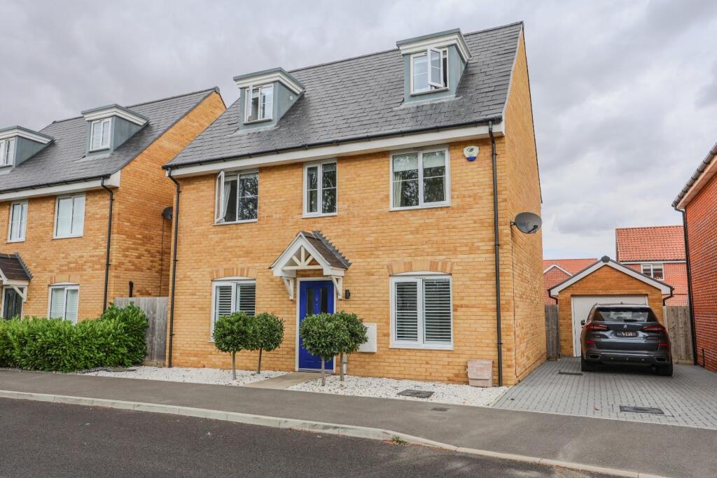 Main image of property: Waters Grove, Great Wakering, Southend-On-Sea
