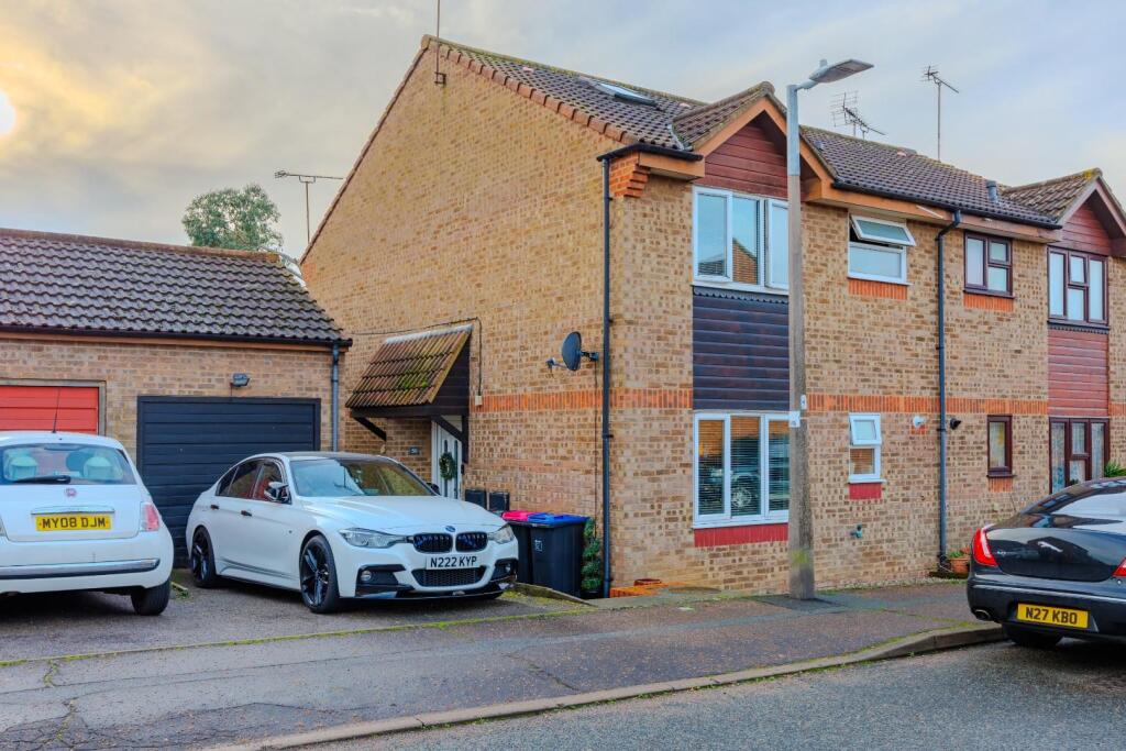 Main image of property: Suffolk Avenue, Leigh-On-Sea