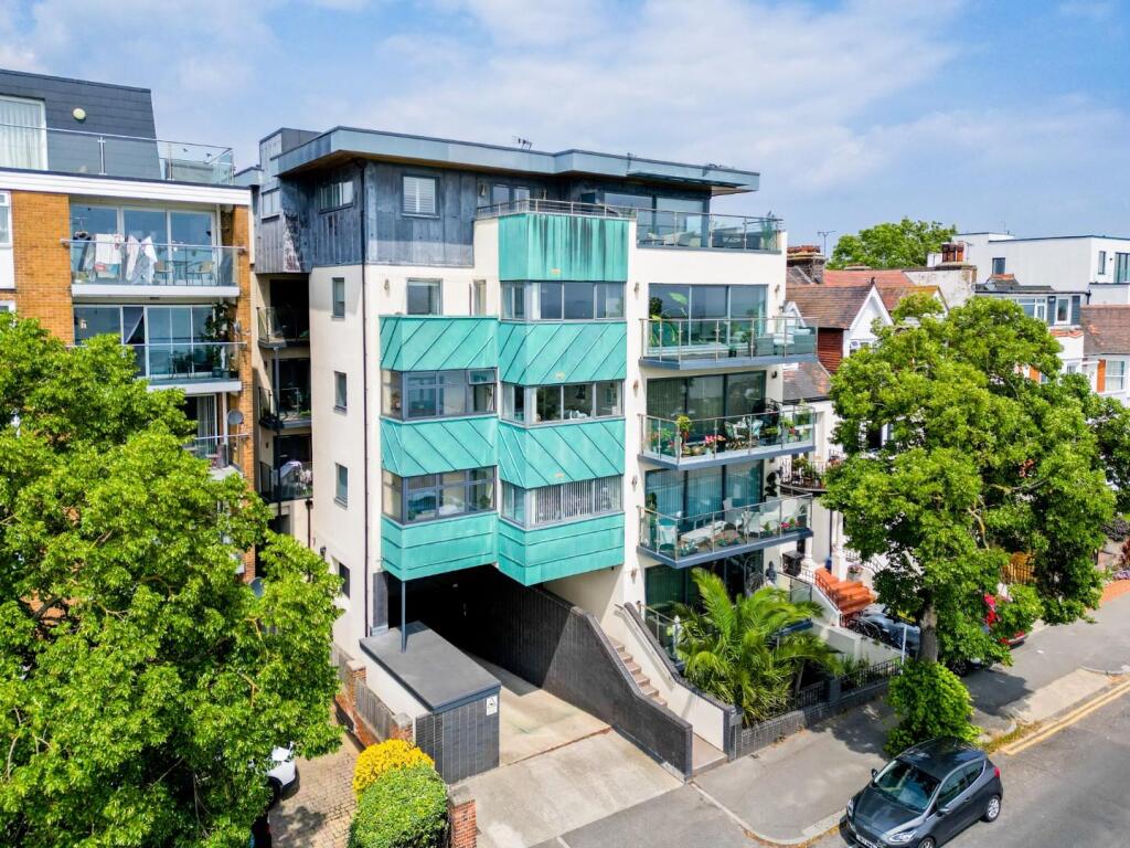 Main image of property: Grand Parade, Leigh-On-Sea