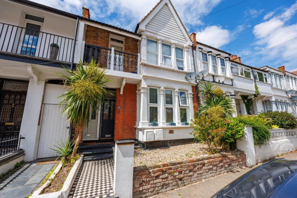 Main image of property: Leighton Avenue, Leigh-On-Sea