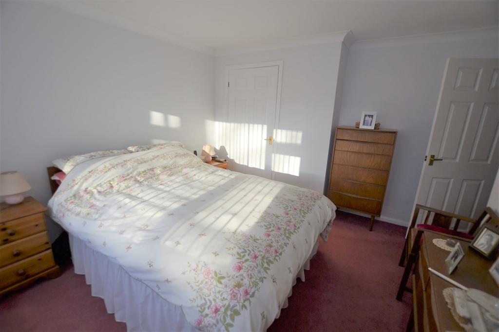 4 bedroom detached house for sale in Capesthorne Close, Holmes Chapel, CW4