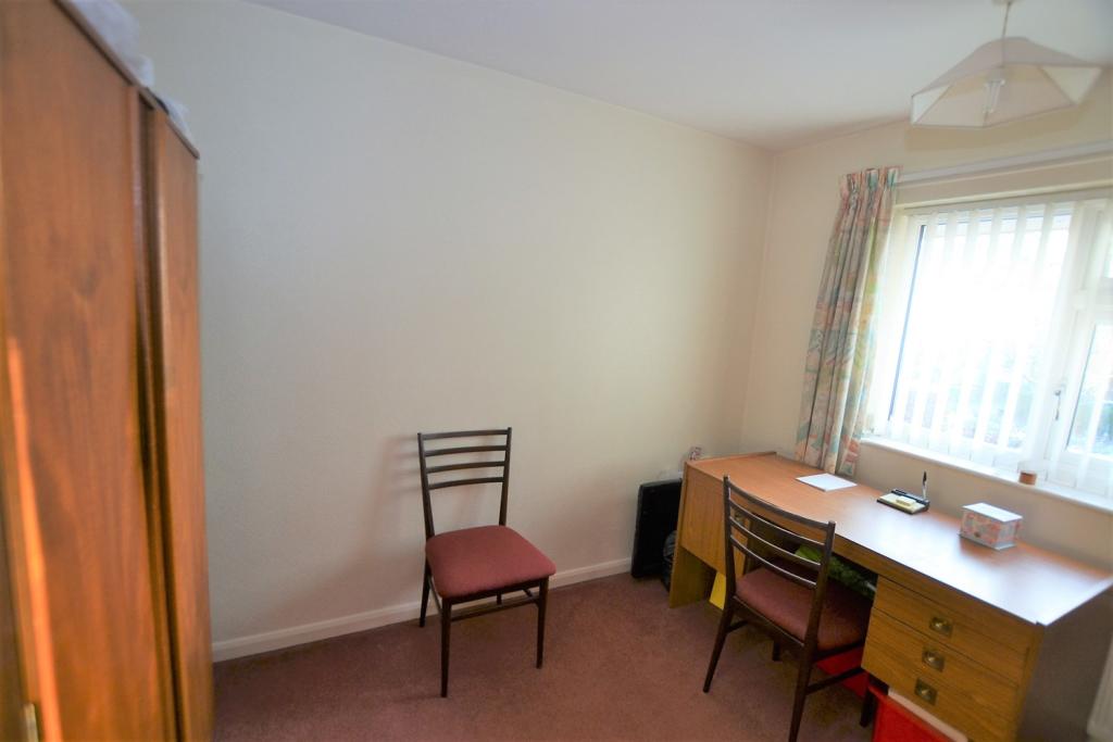 4 bedroom detached house for sale in Capesthorne Close, Holmes Chapel, CW4