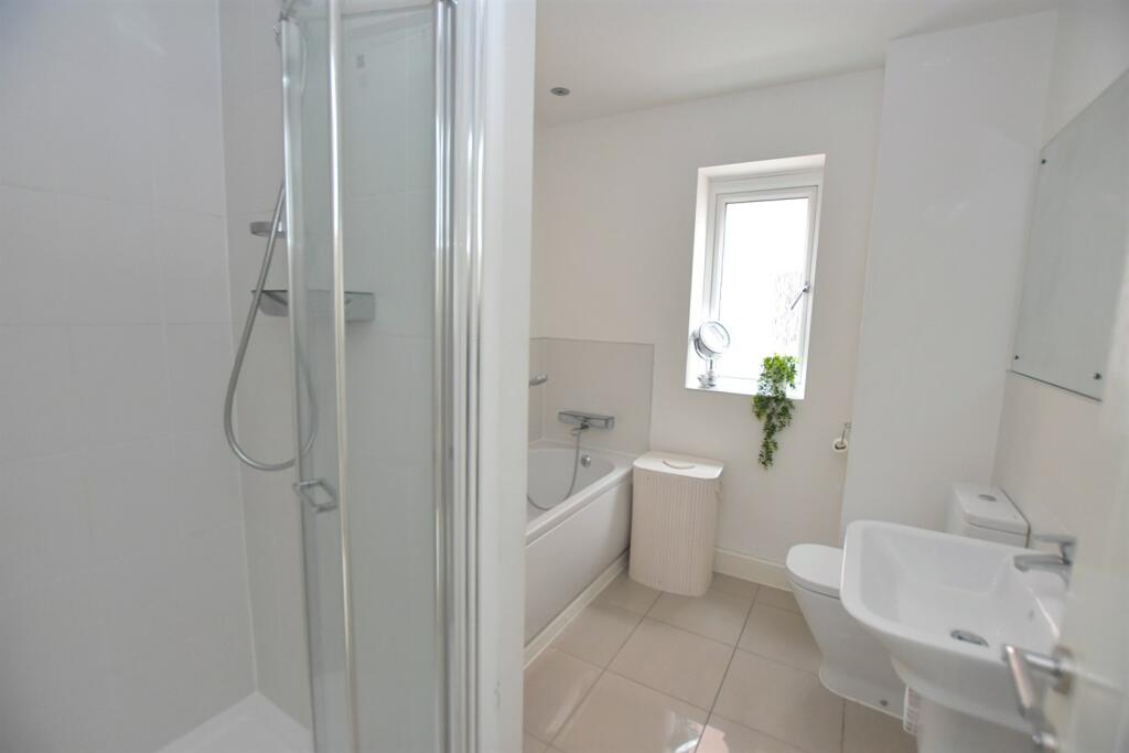 Additional property image - Severn Way, Holmes Chapel