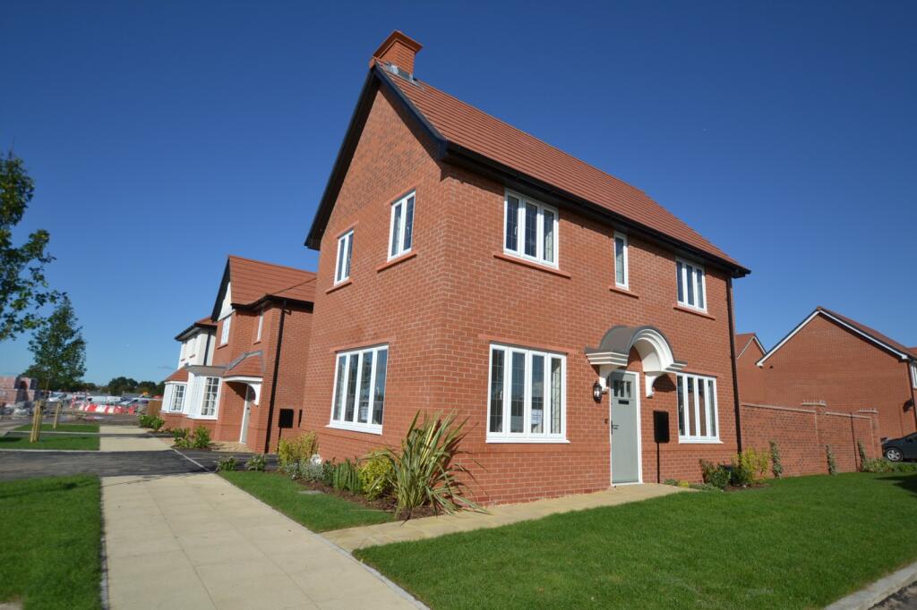 3 bedroom detached house for sale in Bluebell Road, Holmes Chapel, CW4