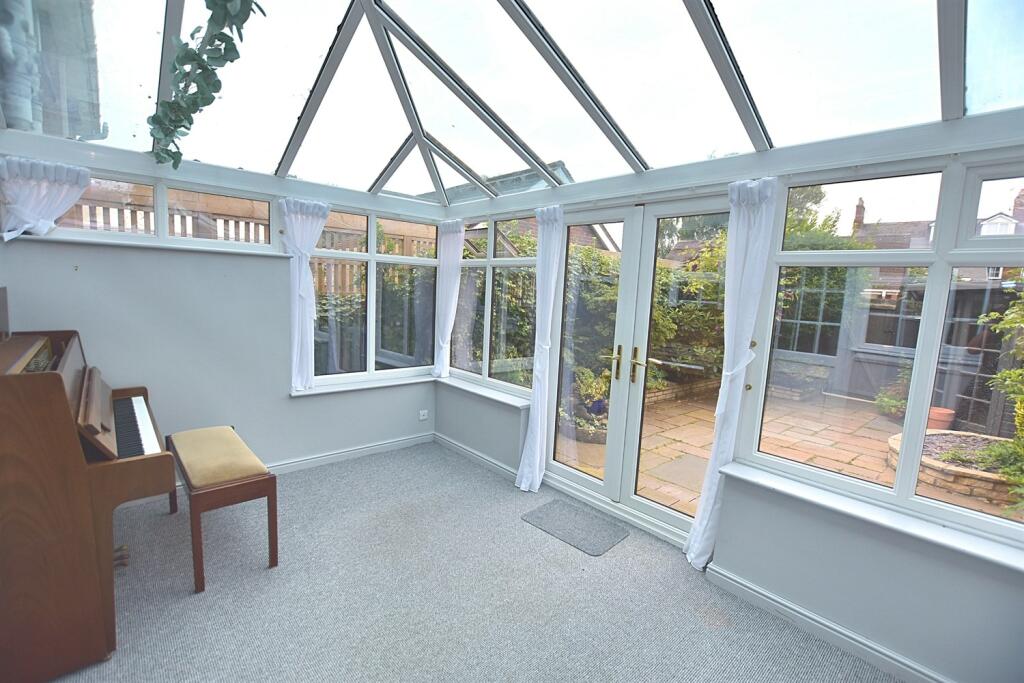 Additional property image - Bessancourt, Holmes Chapel