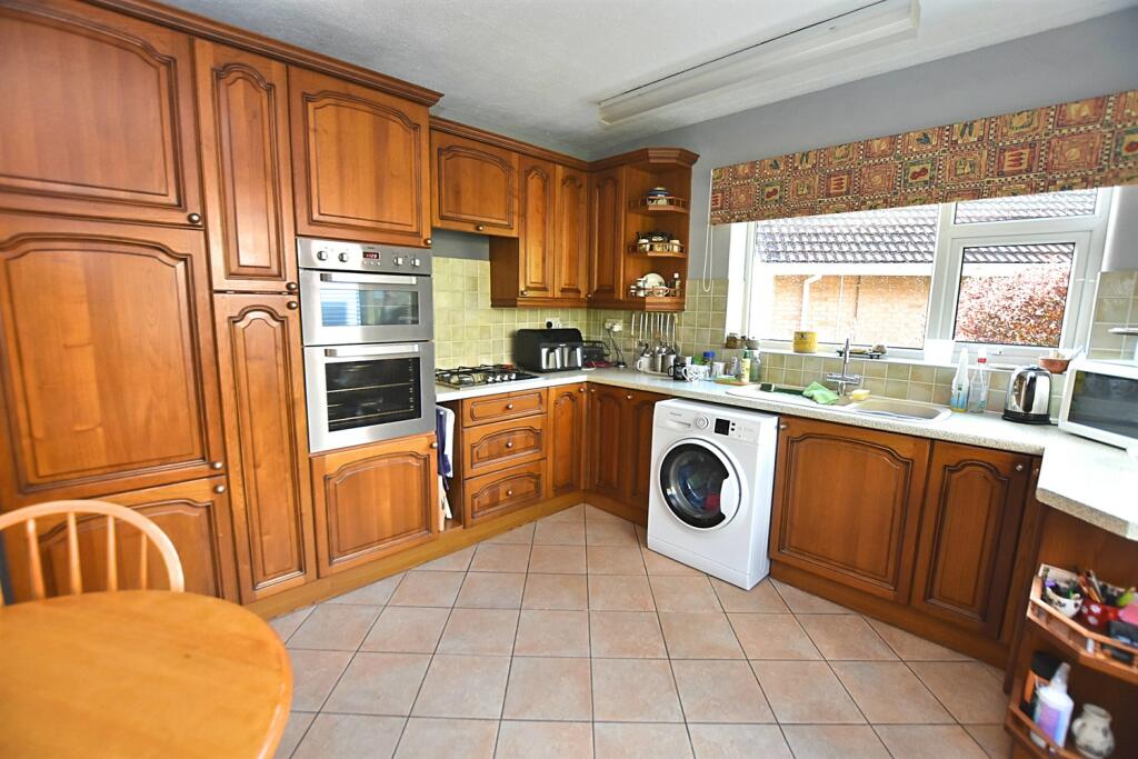 Additional property image - Hillcrest Avenue, Holmes Chapel