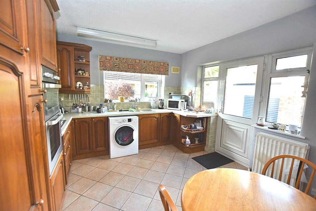 Additional property image - Hillcrest Avenue, Holmes Chapel