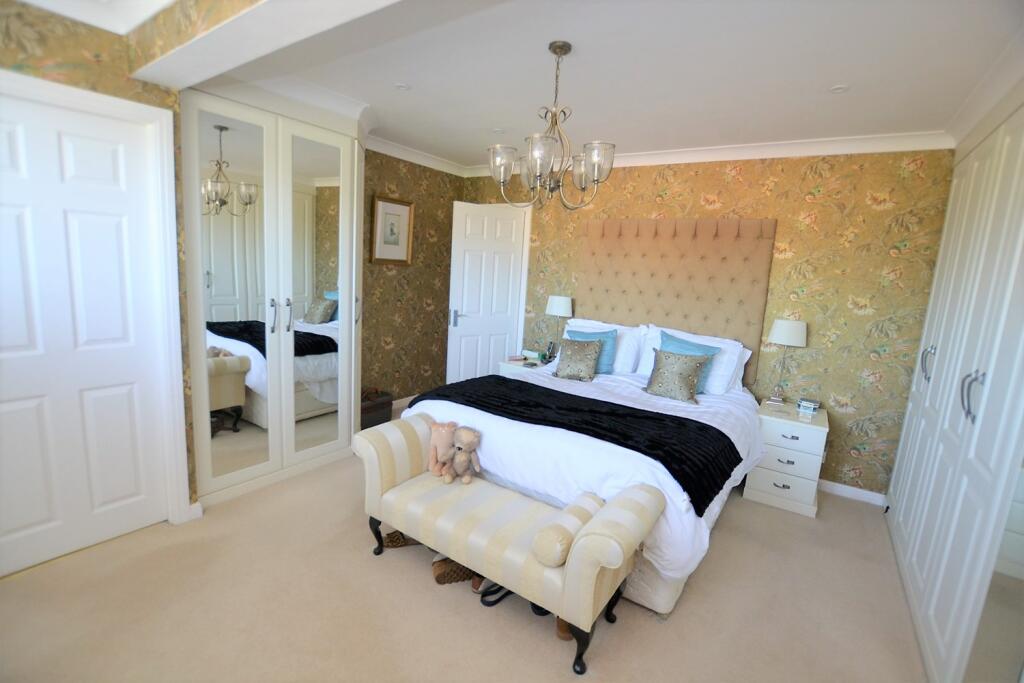 Additional property image - Troon Close, Holmes Chapel