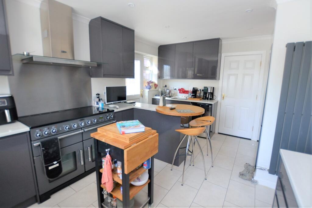 Additional property image - Troon Close, Holmes Chapel