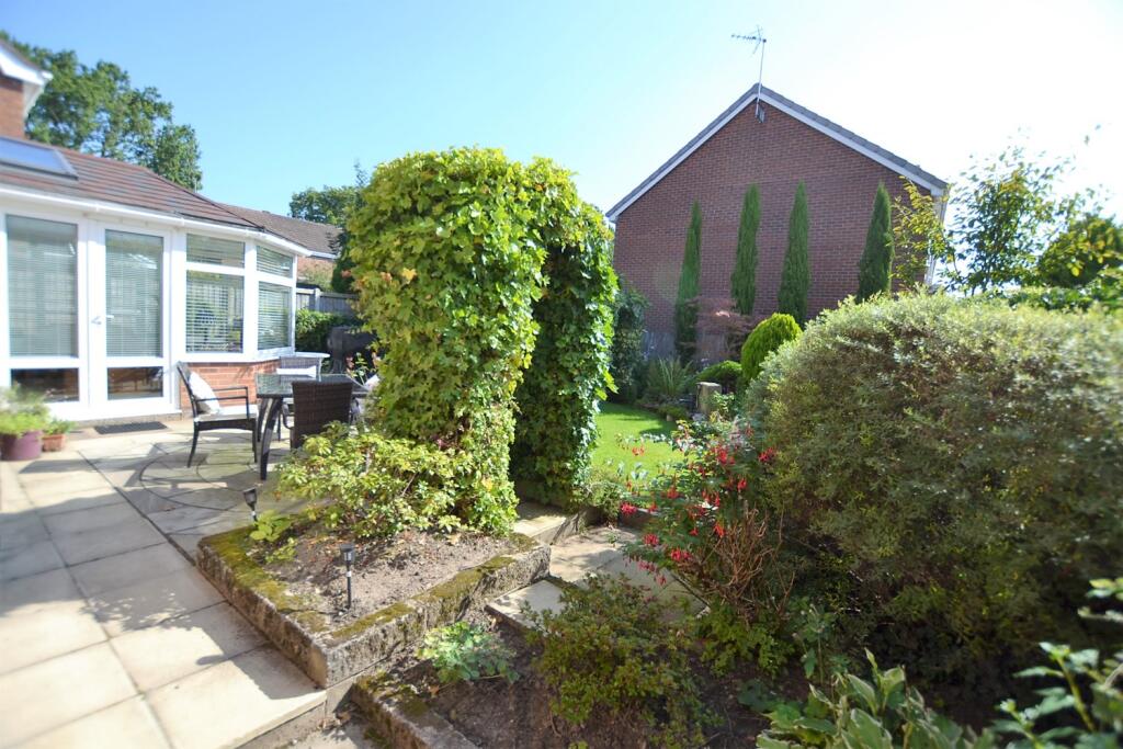 Additional property image - Troon Close, Holmes Chapel