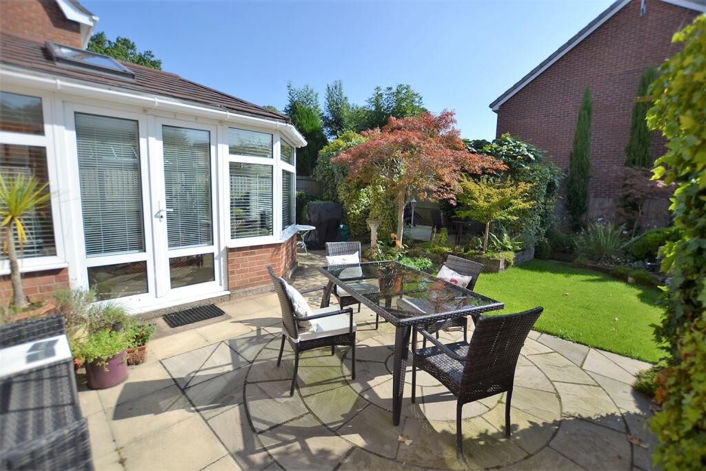 Additional property image - Troon Close, Holmes Chapel