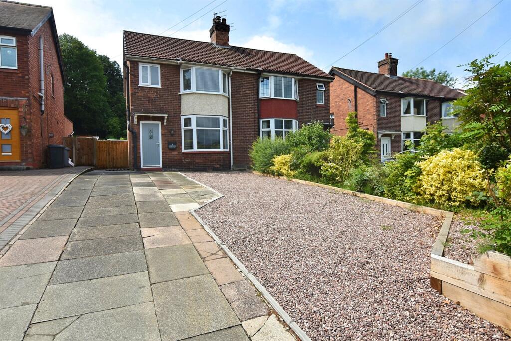 Main image of property: Knutsford Road, Holmes Chapel
