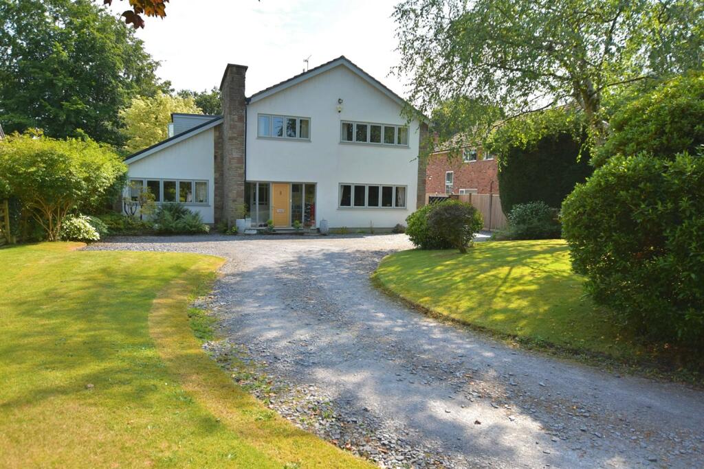 5 bedroom detached house for sale in Main Road, Goostrey, CW4