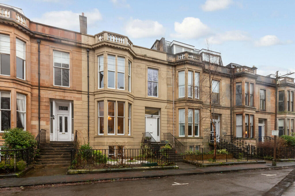 2 bedroom ground floor flat for sale in Ground Floor, 20 Hamilton Park