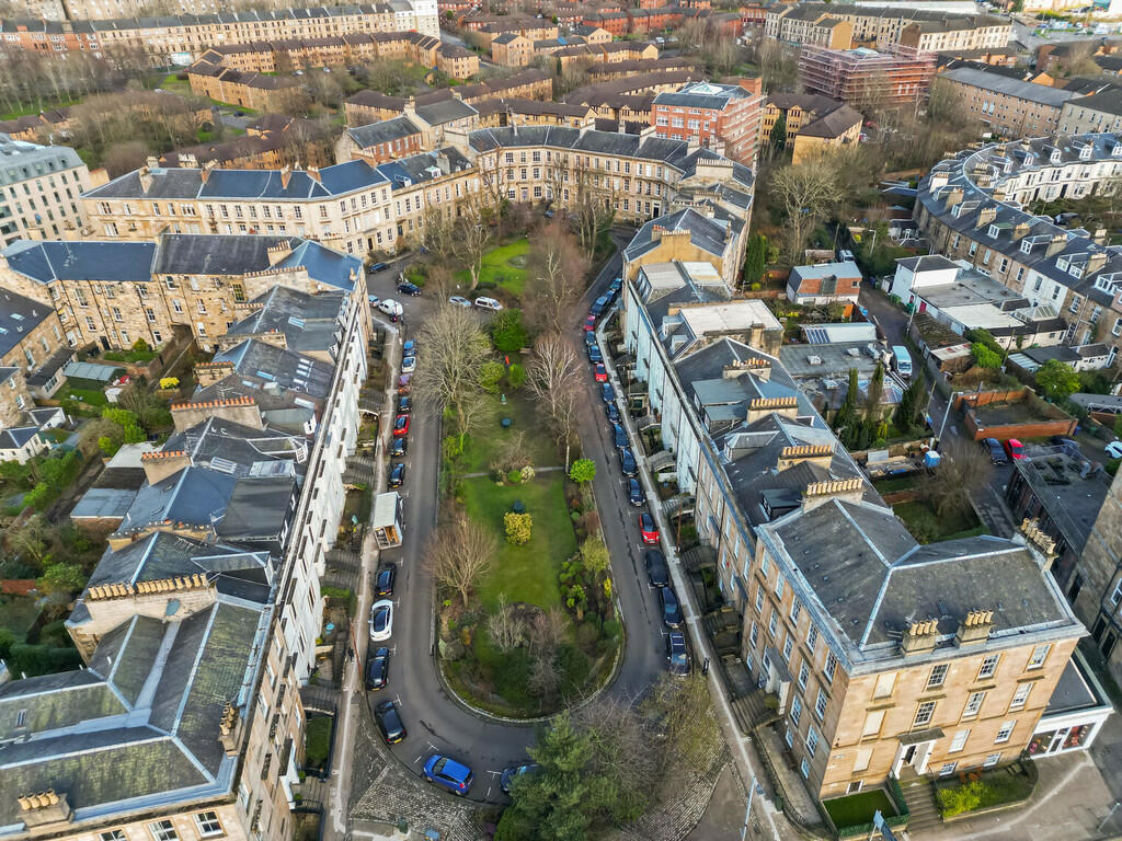 3 bedroom town house for sale in 3 Lansdowne Crescent, Kelvinbridge