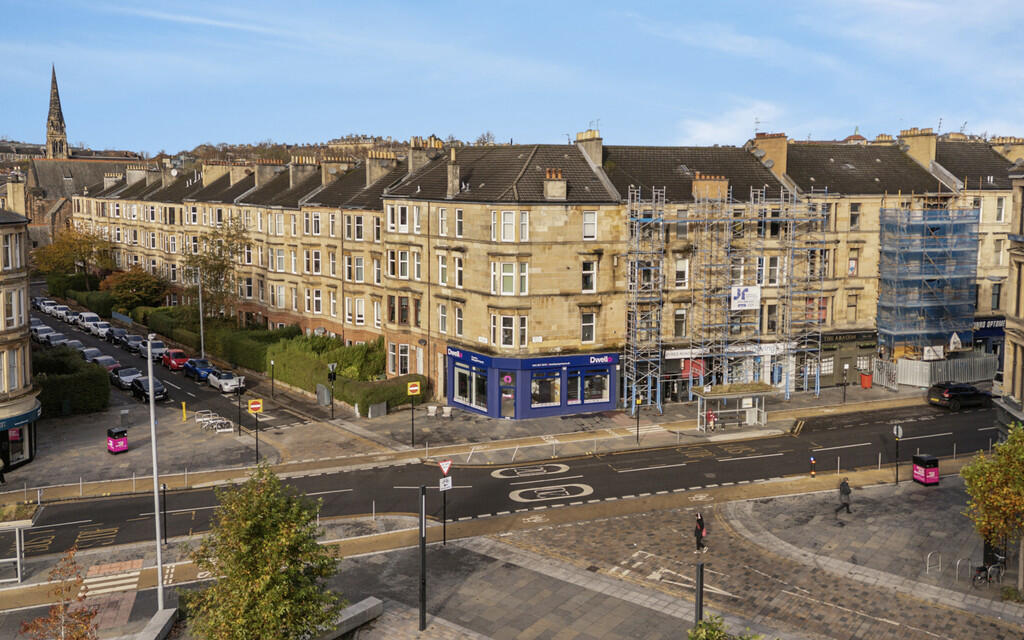 Main image of property: 1/2, 125 Byres Road, Dowanhill, Glasgow, G12 8TT