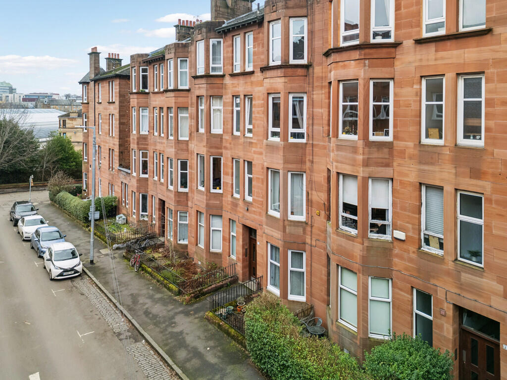 Main image of property: 1/2, 17 Nairn Street, Yorkhill, Glasgow, G3 8SE