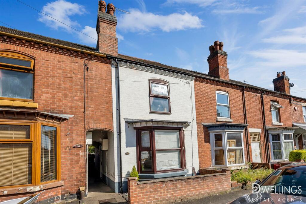 3 bedroom terraced house for sale in Carlton Street, BurtonOnTrent, DE13