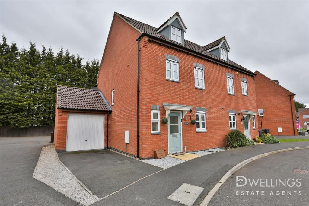 4 bedroom semidetached house for sale in Cascade Close, BurtonOn