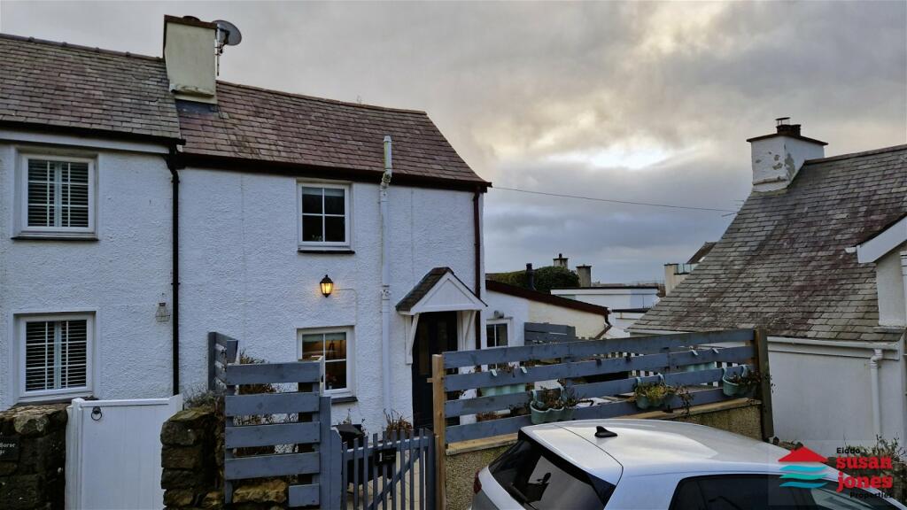 1 bedroom semidetached house for sale in Ffordd Caernarfon Road