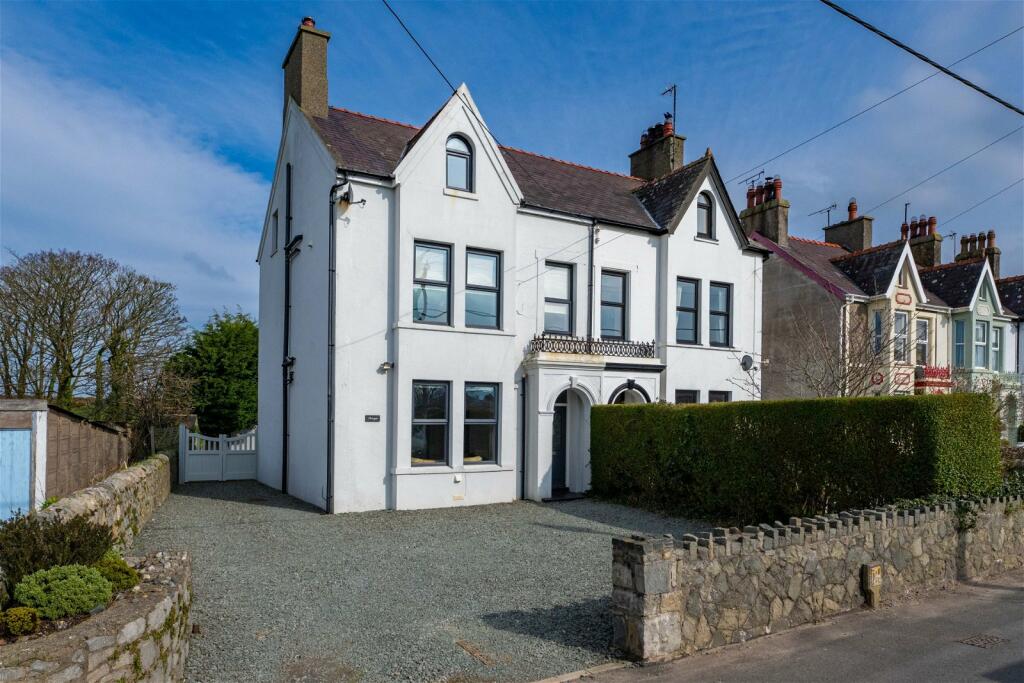4 bedroom semidetached house for sale in Lon Penrhos, Morfa Nefyn, LL53