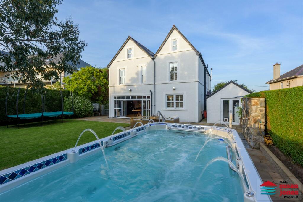 Main image of property: Lon Las, Morfa Nefyn, LL53