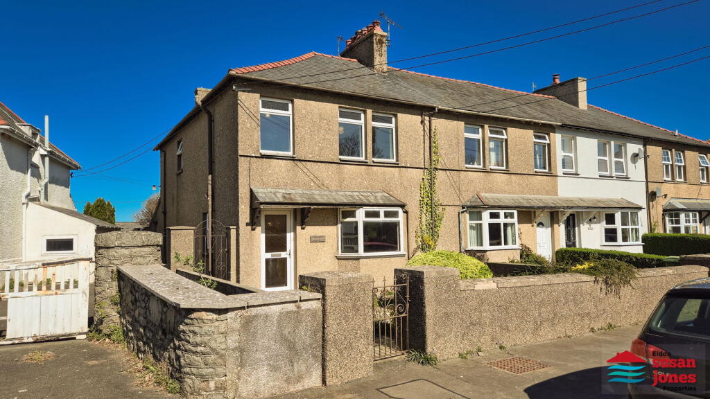Main image of property: Lon Gerddi, Edern, LL53