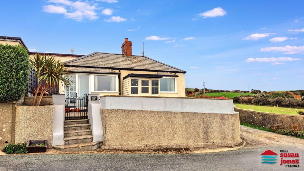 Main image of property: Uwchmynydd, Aberdaron, LL53