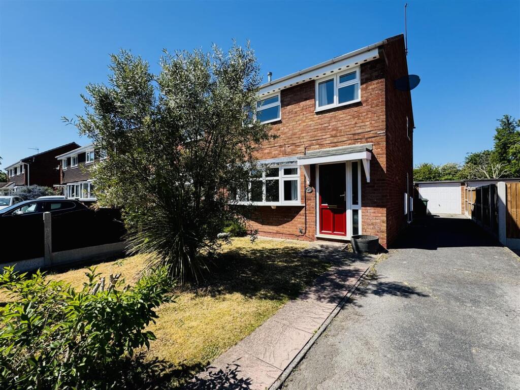 Main image of property: Fernwood, Stafford, ST16 1NN