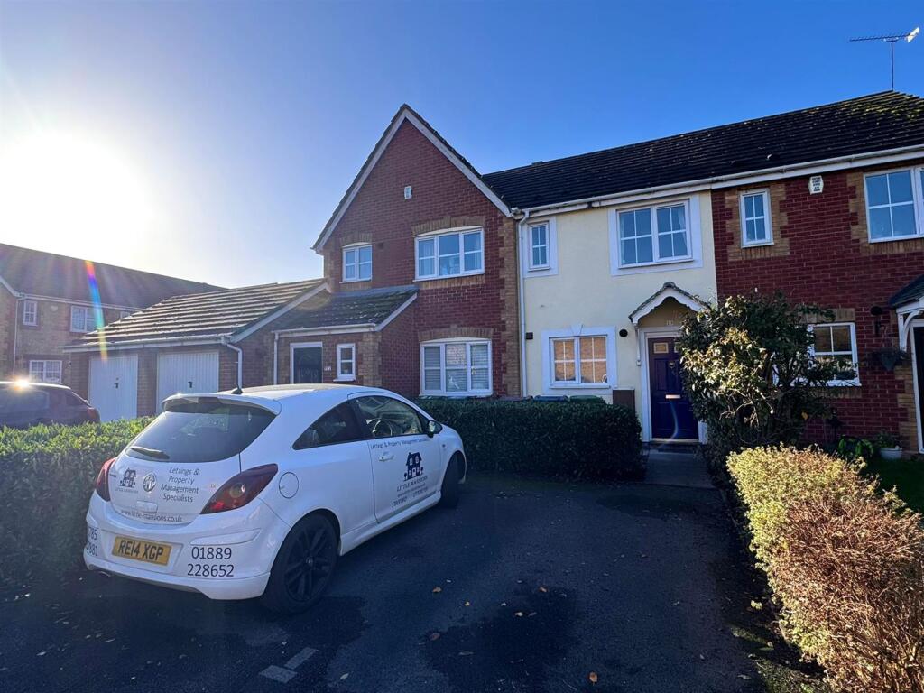 Main image of property: Commonside Close, Stafford, ST16 3FP