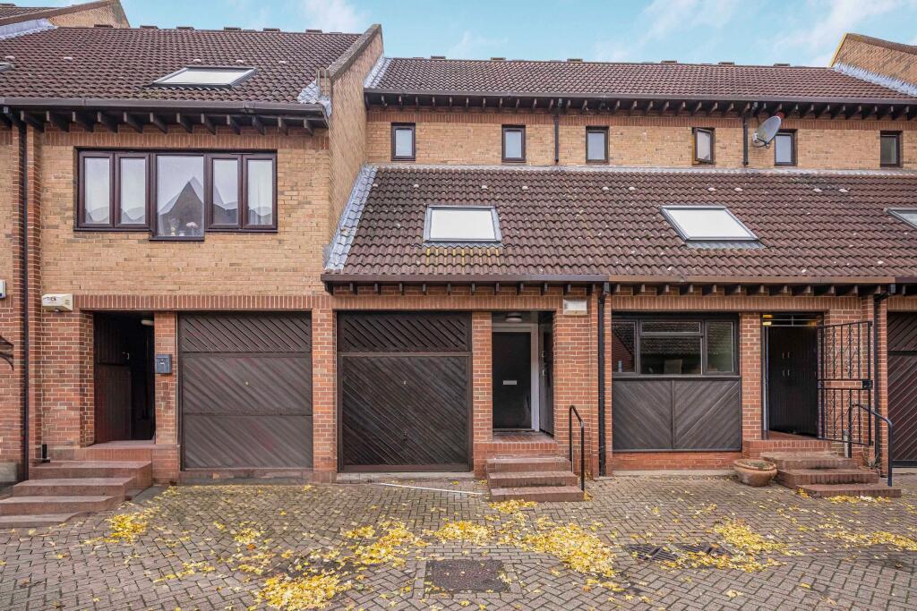 Main image of property: Leerdam Drive, Isle of Dogs, E14