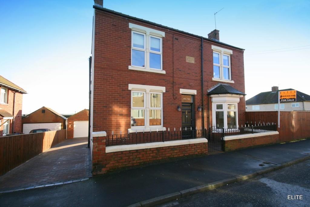 3 bedroom detached house for sale in Quarrington Hill, Durham, DH6