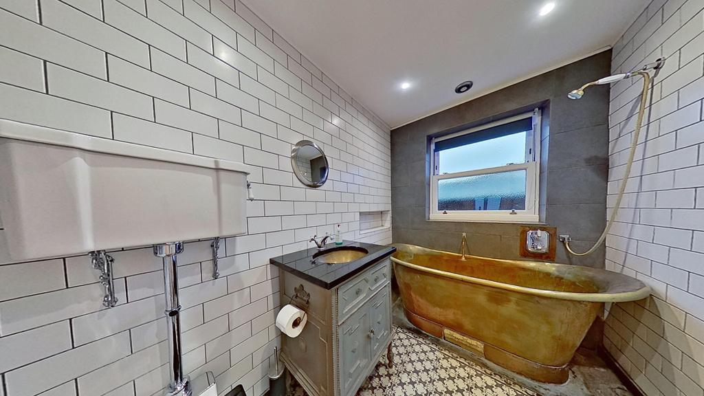 Additional property image - Coast Guard Cottages, Herne Bay, CT6 8BD