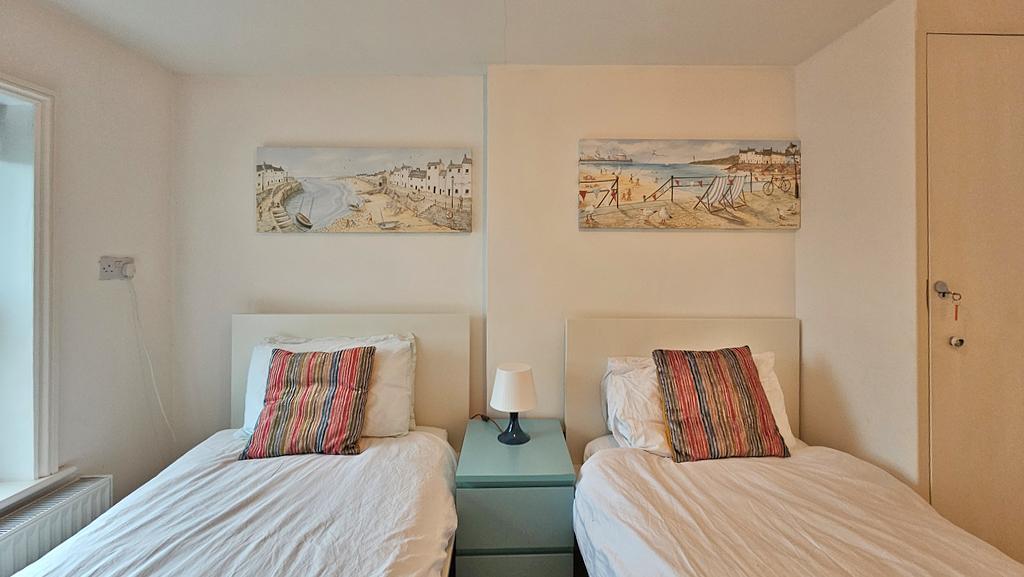 Additional property image - Coast Guard Cottages, Herne Bay, CT6 8BD