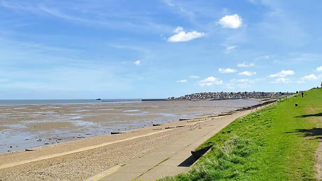 Additional property image - Coast Guard Cottages, Herne Bay, CT6 8BD