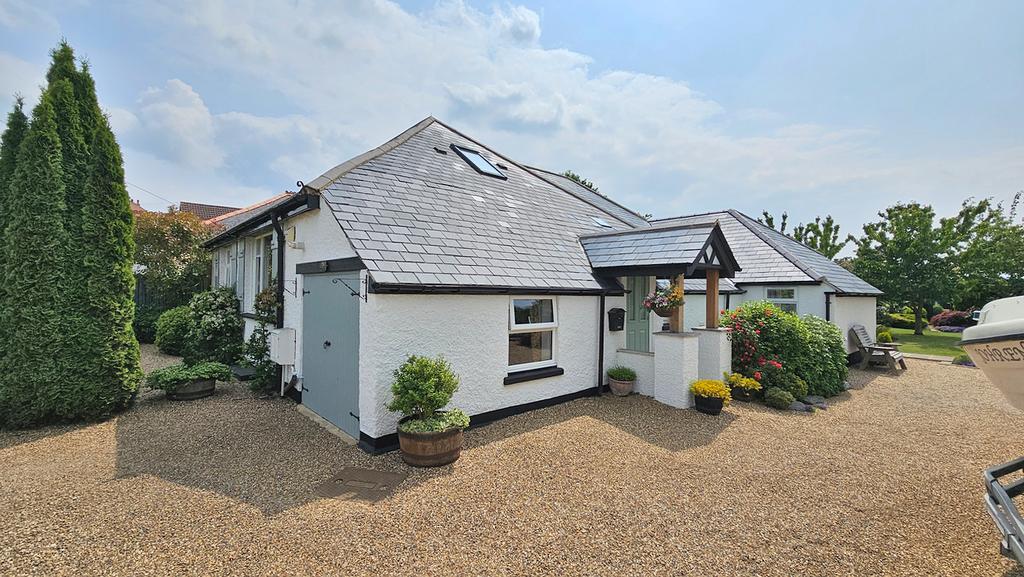 Main image of property: Reculver Road, Beltinge, Herne Bay, CT6 6QA