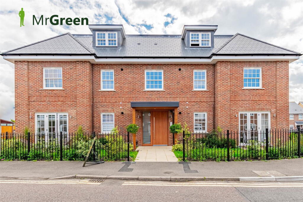 Main image of property: 22-24 Grange Road, Christchurch, BH23 4JD