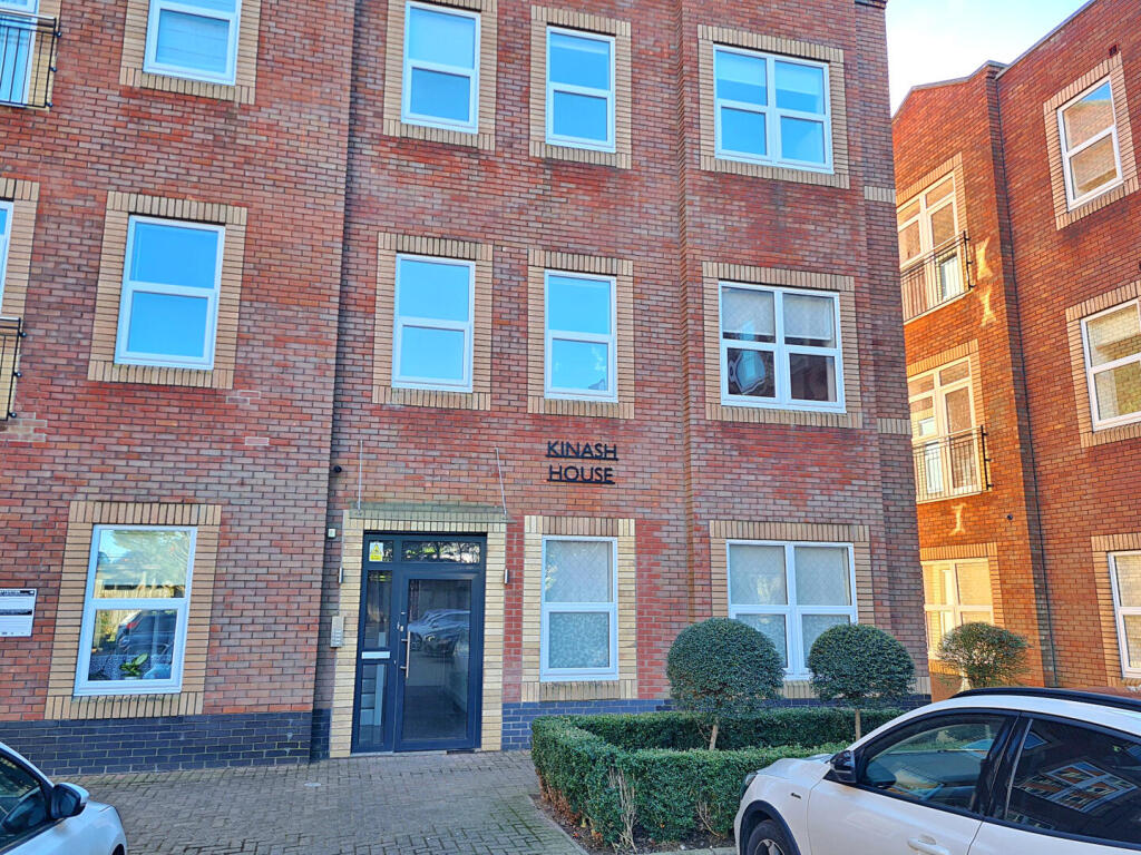 Main image of property: Kinash House, Rugby