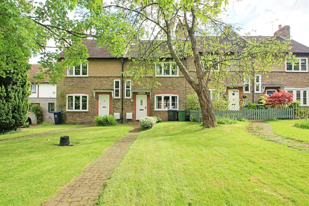3 bedroom house for sale in Langley Hill, Kings Langley, WD4