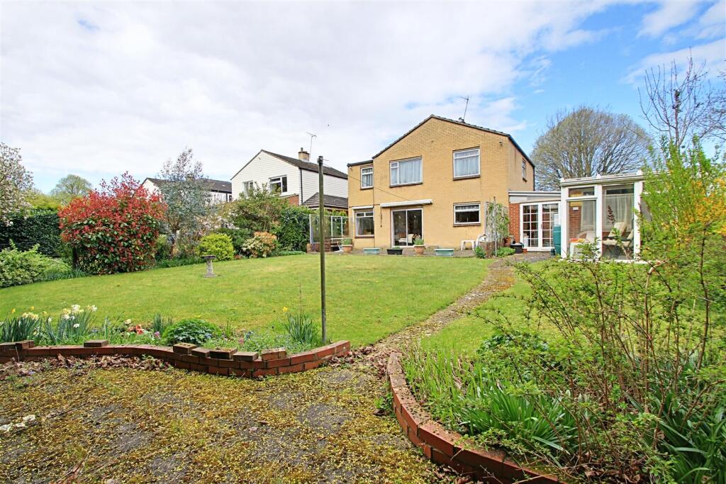 Main image of property: Chambersbury Lane, Hemel Hempstead