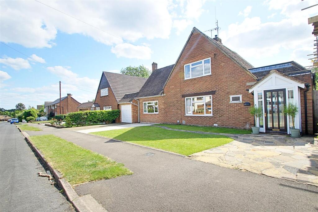 Main image of property: Hilltop Road, Kings Langley