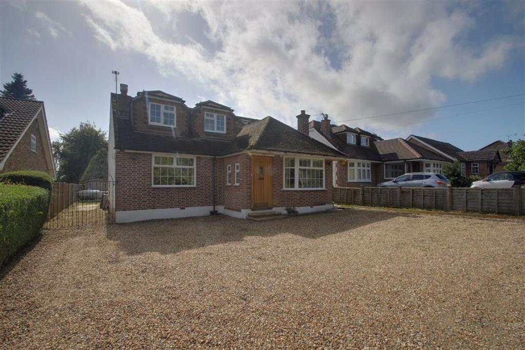 4 bedroom detached house for sale in BOVINGDON, Hertfordshire, HP3