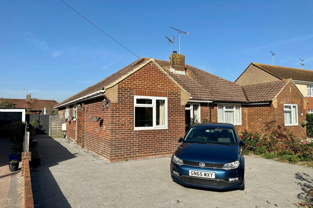 2 bedroom semi-detached bungalow for sale in Muirfield Road, Worthing, West Sussex, BN13 2LY, BN13
