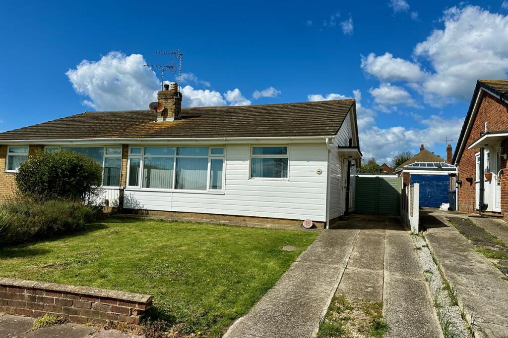 2 bedroom semi-detached bungalow for sale in Brendon Road, Worthing, West Sussex, BN13 2PT, BN13