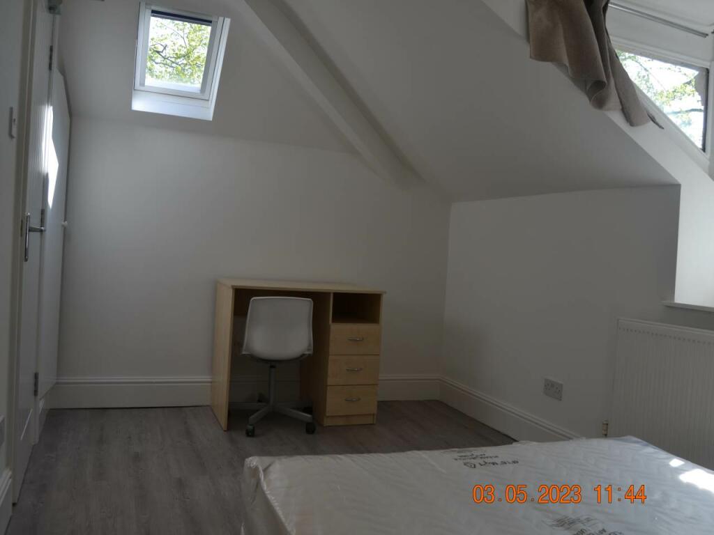1 bedroom flat for rent in The Parade, Roath, Cardiff, CF24