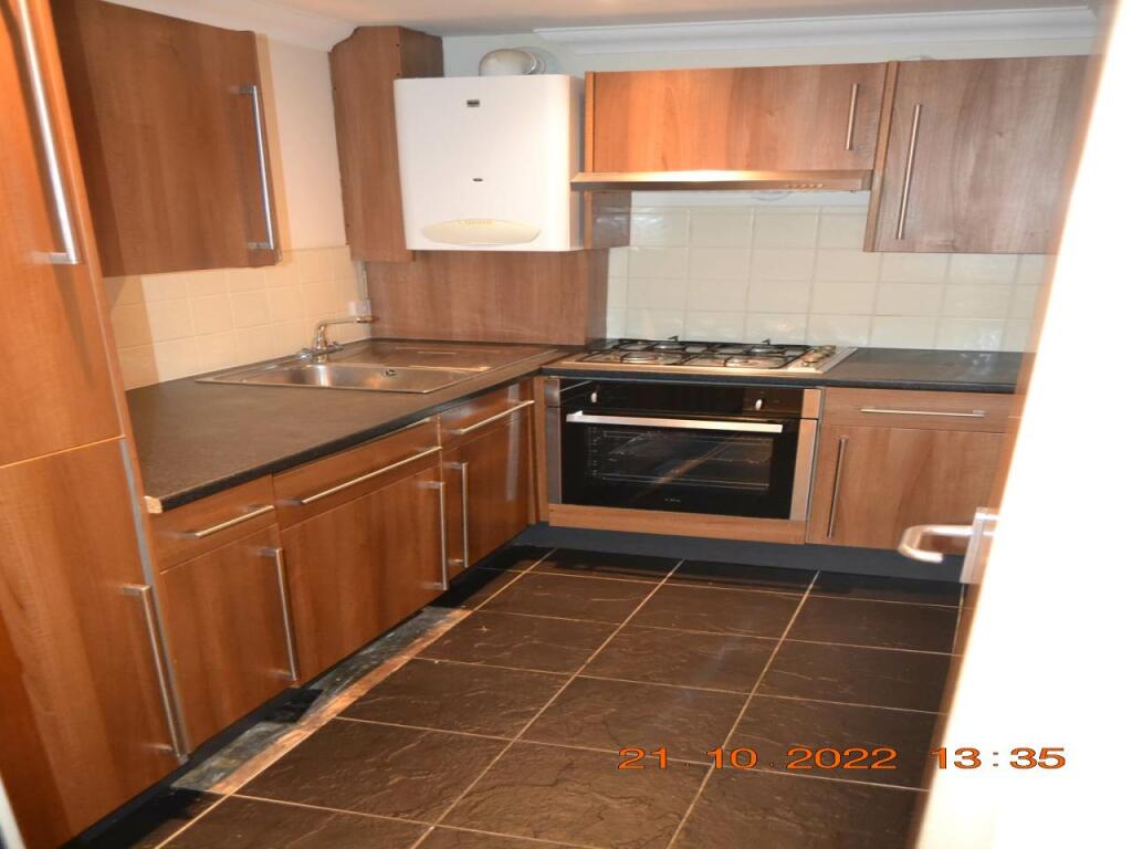 2 bedroom flat for rent in Richmond Road, Roath, Cardiff, CF24