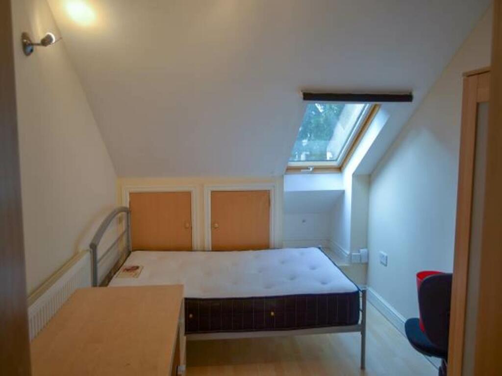 Additional property image - Ruthin Gardens, Cathays, Cardiff