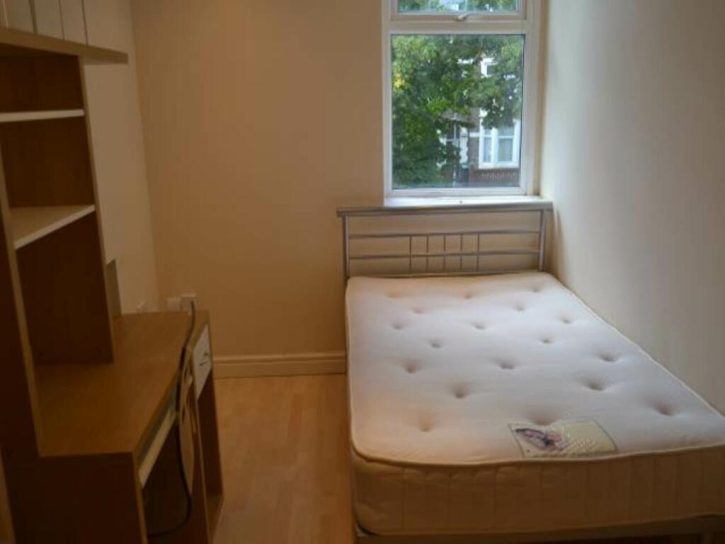 Additional property image - Ruthin Gardens, Cathays, Cardiff