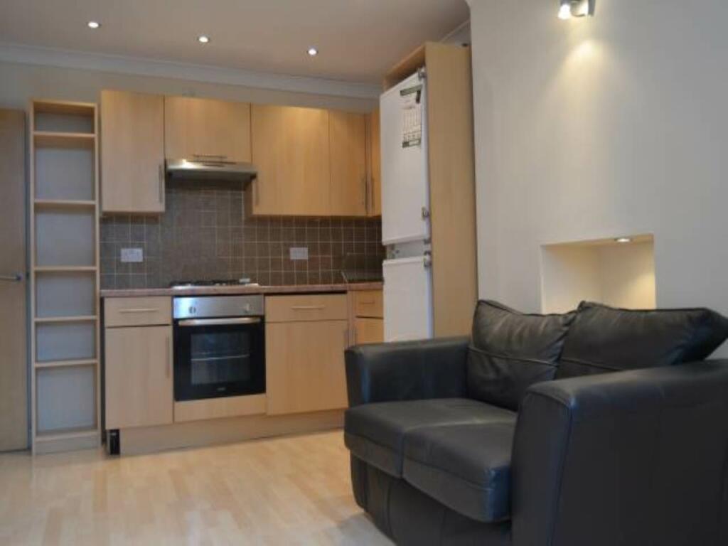 Additional property image - Ruthin Gardens, Cathays, Cardiff