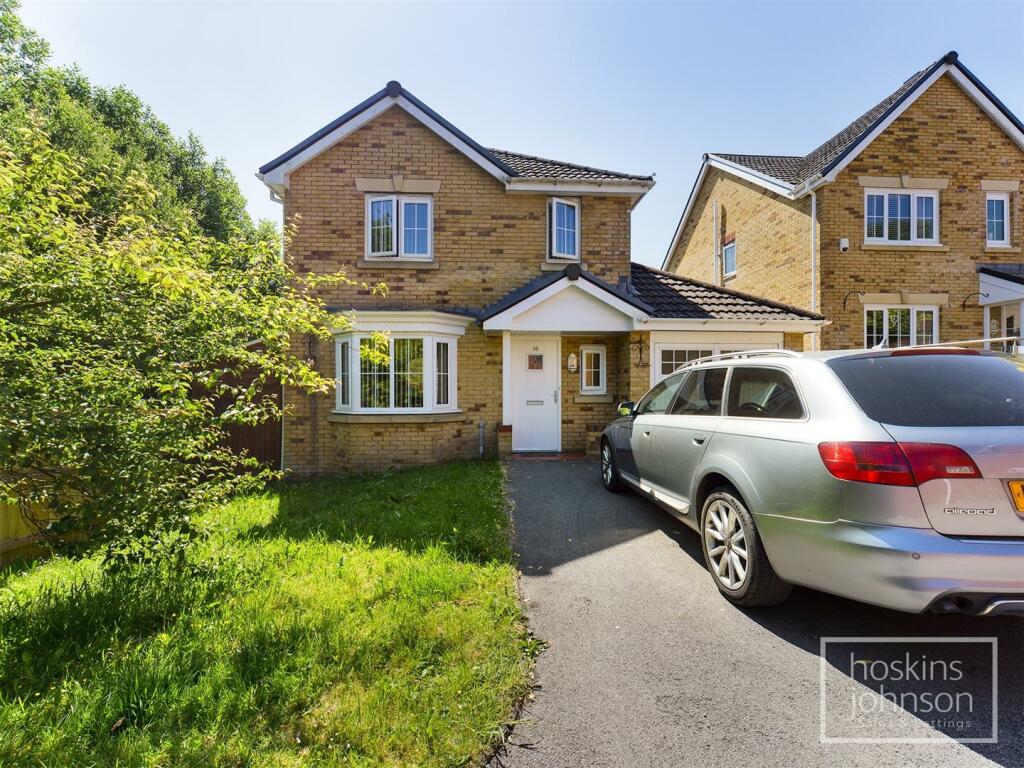 4 bedroom detached house for sale in Parc Gellifaelog, Tonypandy, CF40